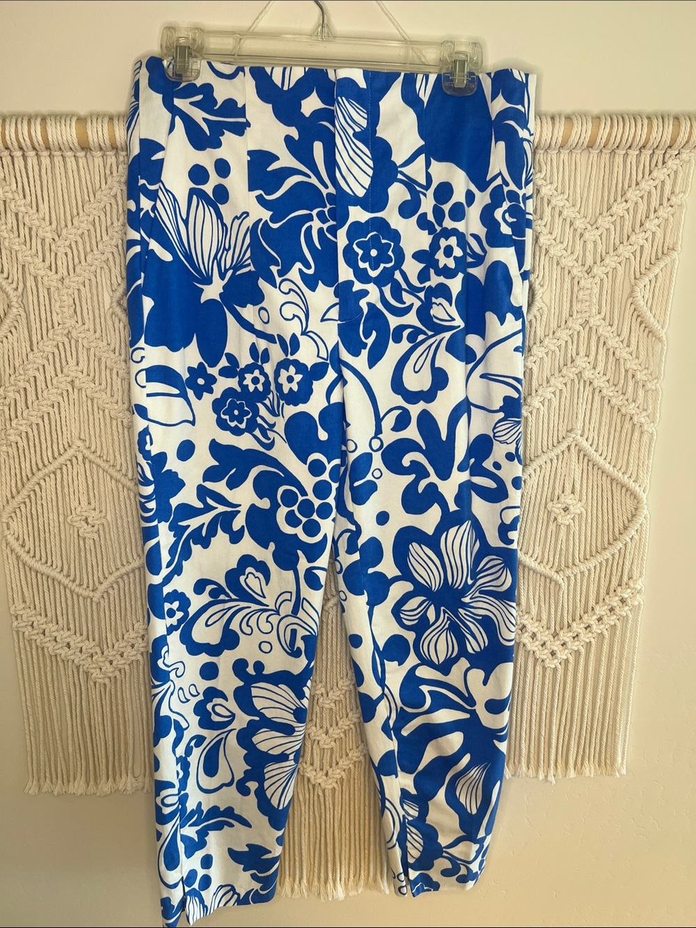 Zara White and Blue Floral Cropped Pants